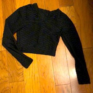black no brand long sleeve crop top. S/M